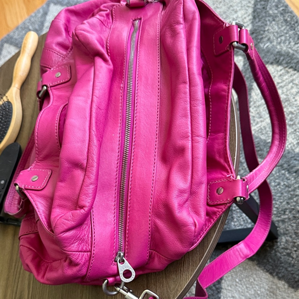 Gorgeous Authentic Marc by Marc Jacobs Vibrant Pink Hobo Bag - Picture 2 of 7